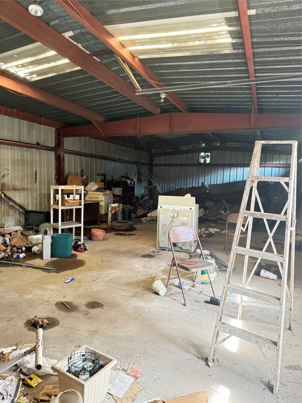 270, 290 Ma County Road 3242