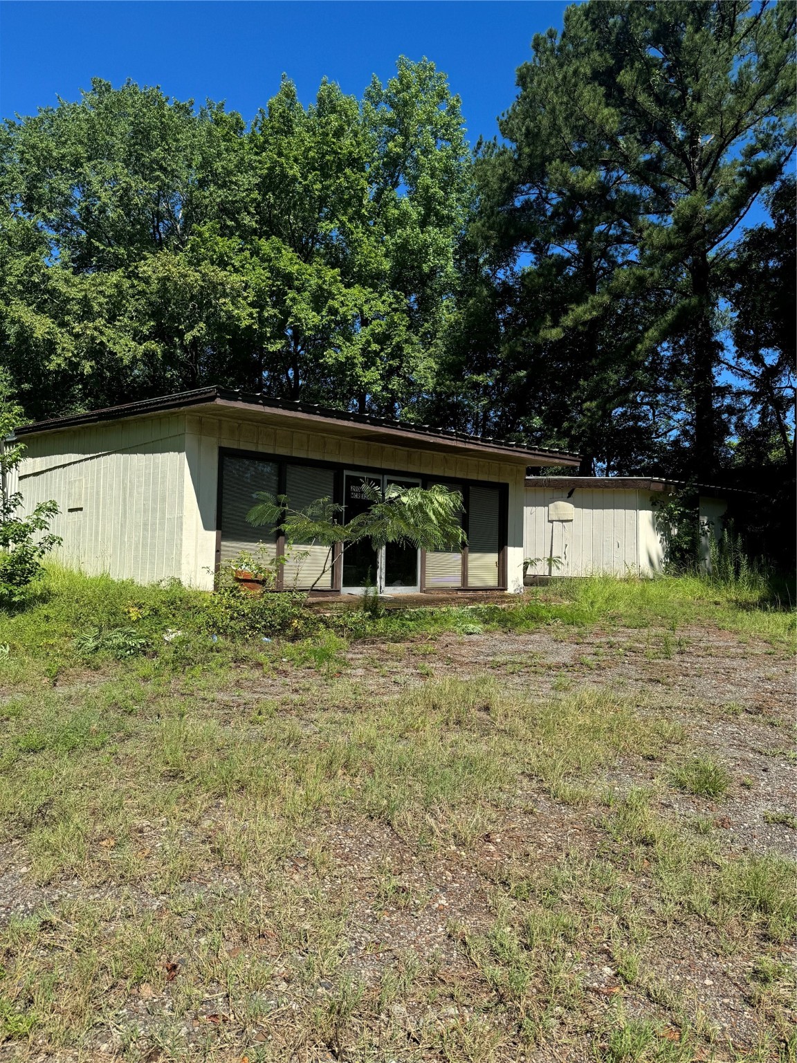 270, 290 Ma County Road 3242