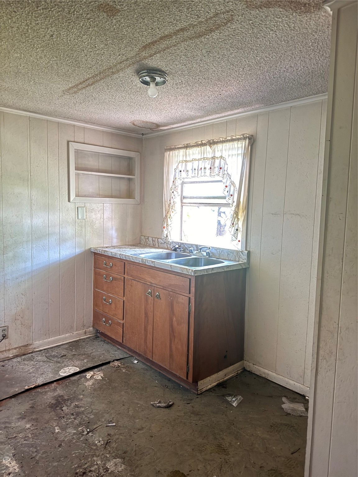 270, 290 Ma County Road 3242