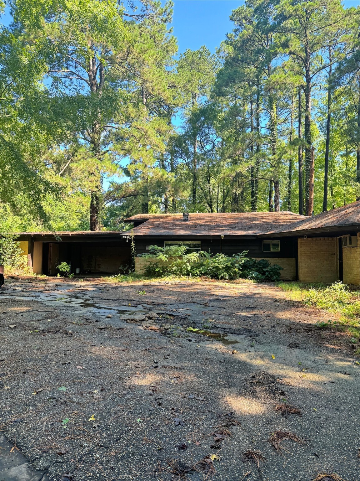 270, 290 Ma County Road 3242