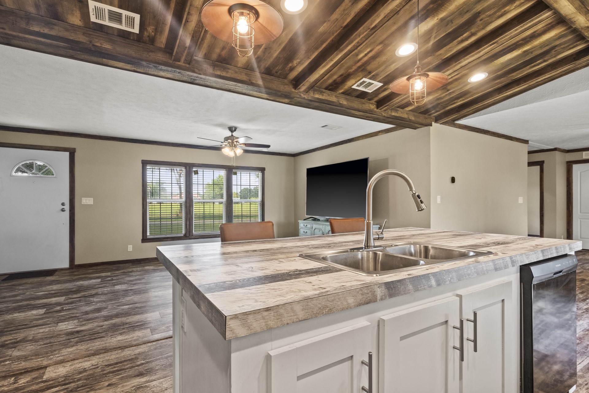 1183 County Road 4260