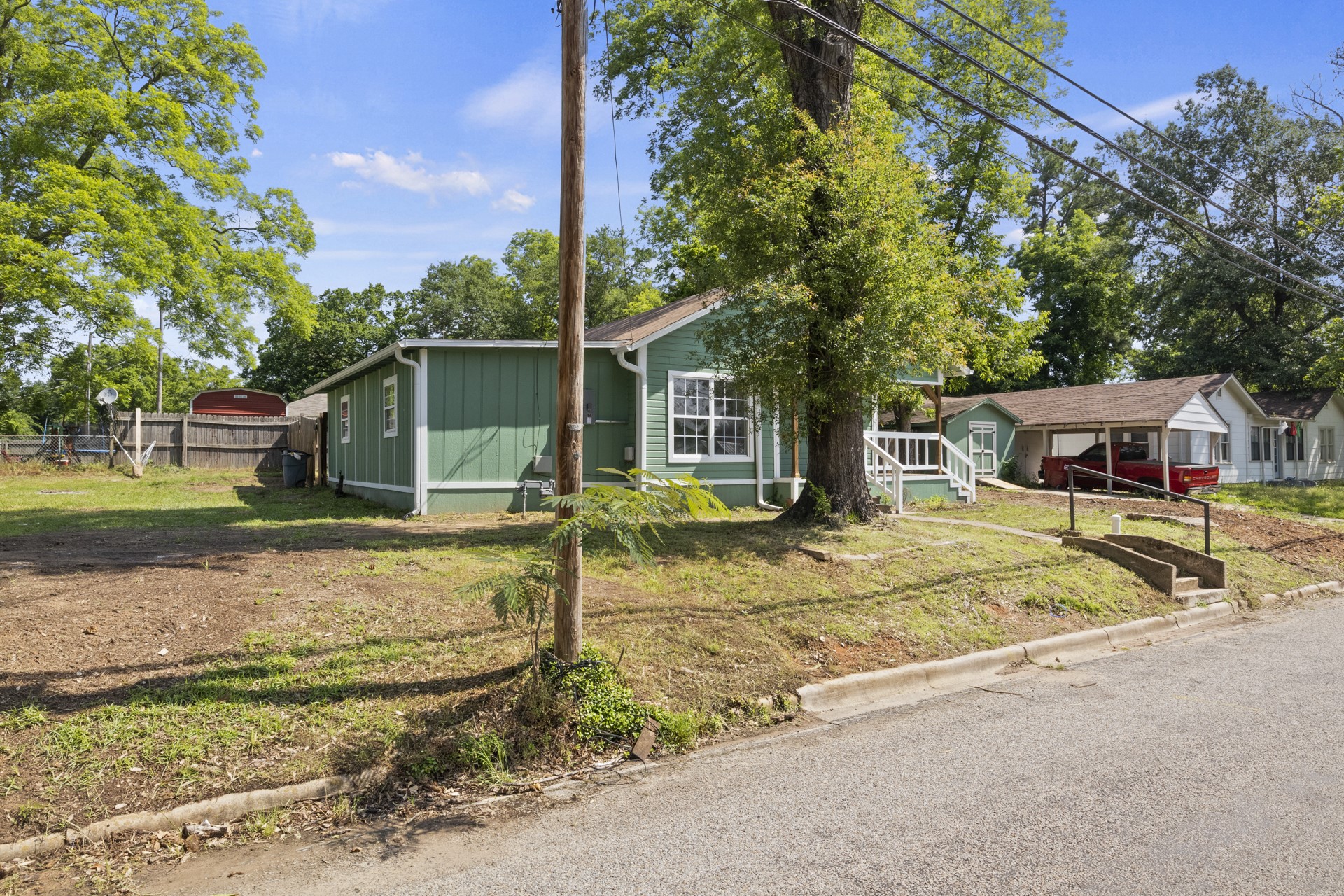 214 Yates