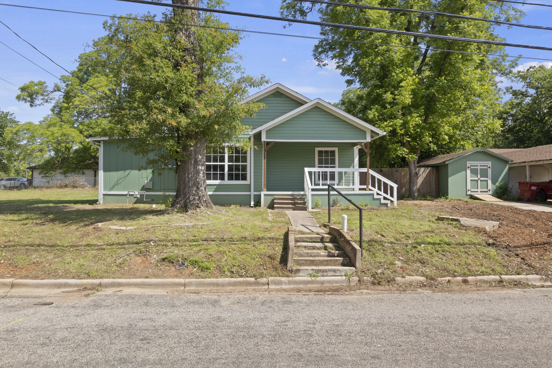 214 Yates