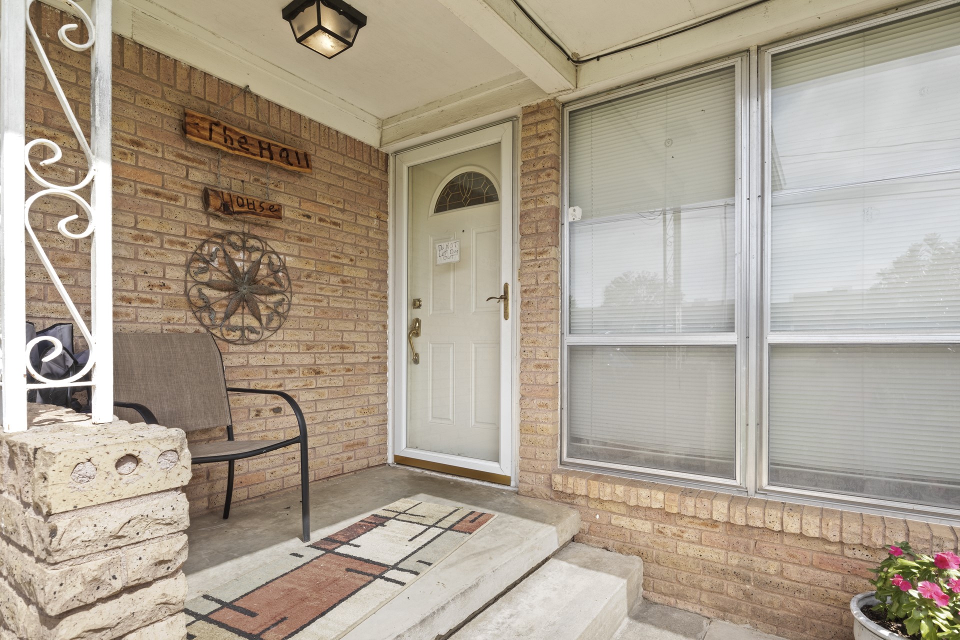 307 E Magnolia Drive