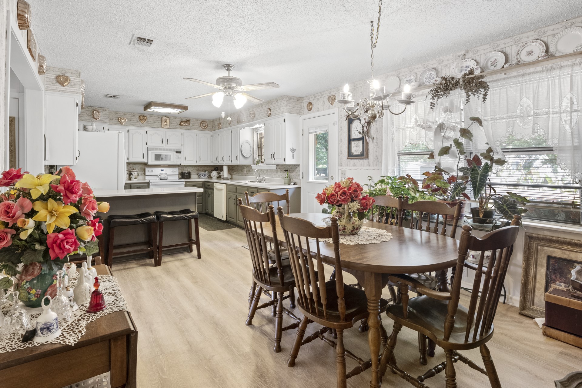 307 E Magnolia Drive