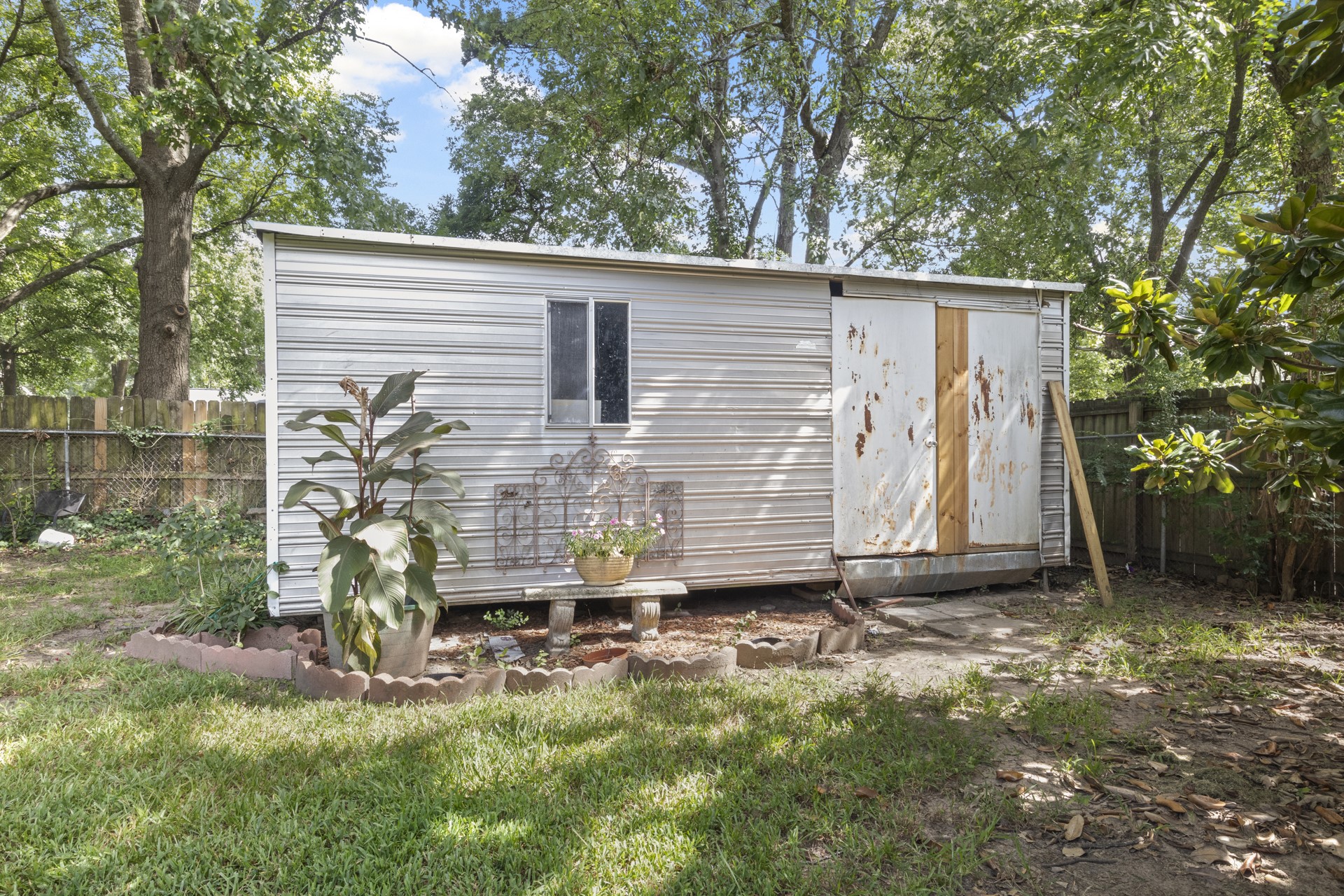 307 E Magnolia Drive