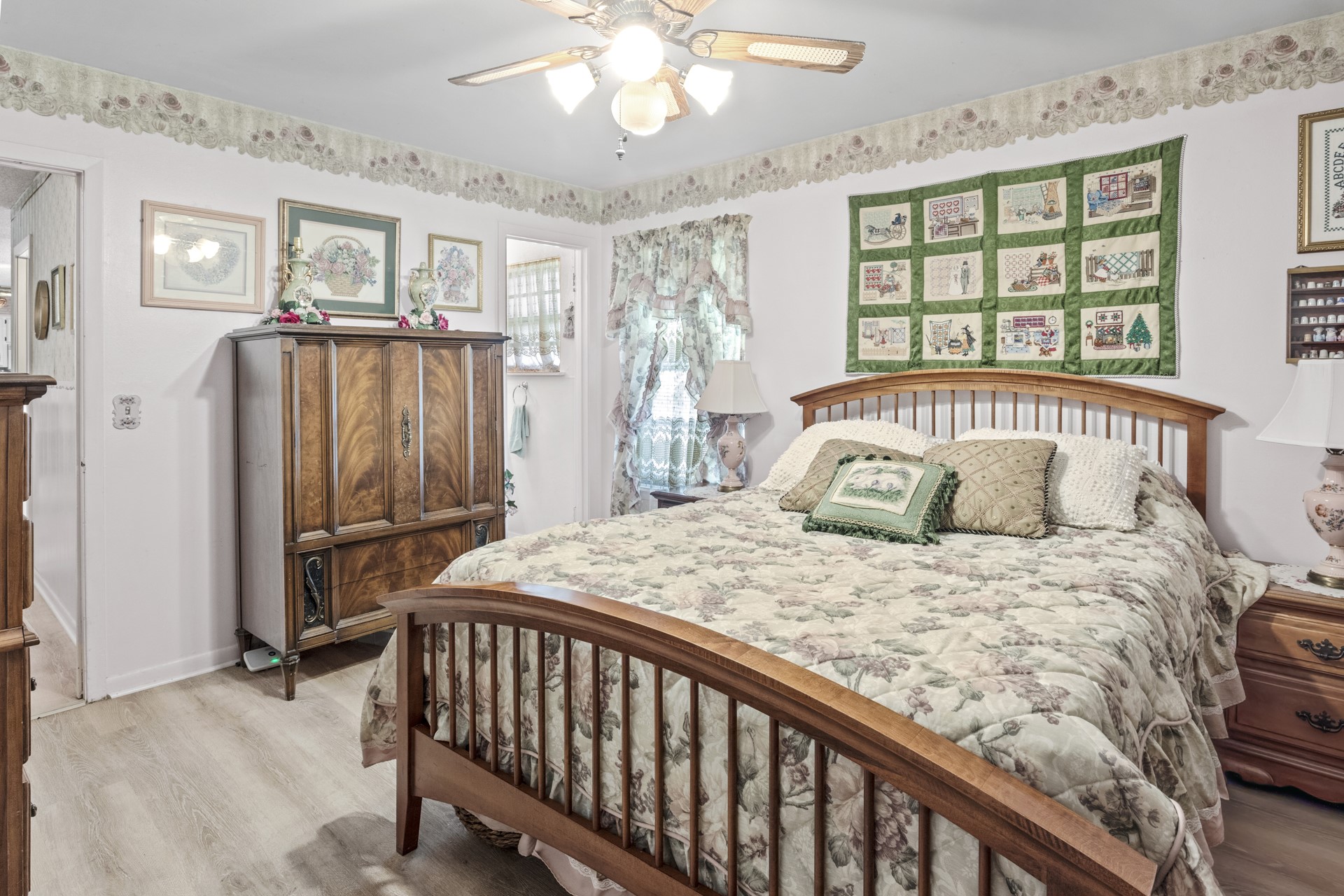 307 E Magnolia Drive