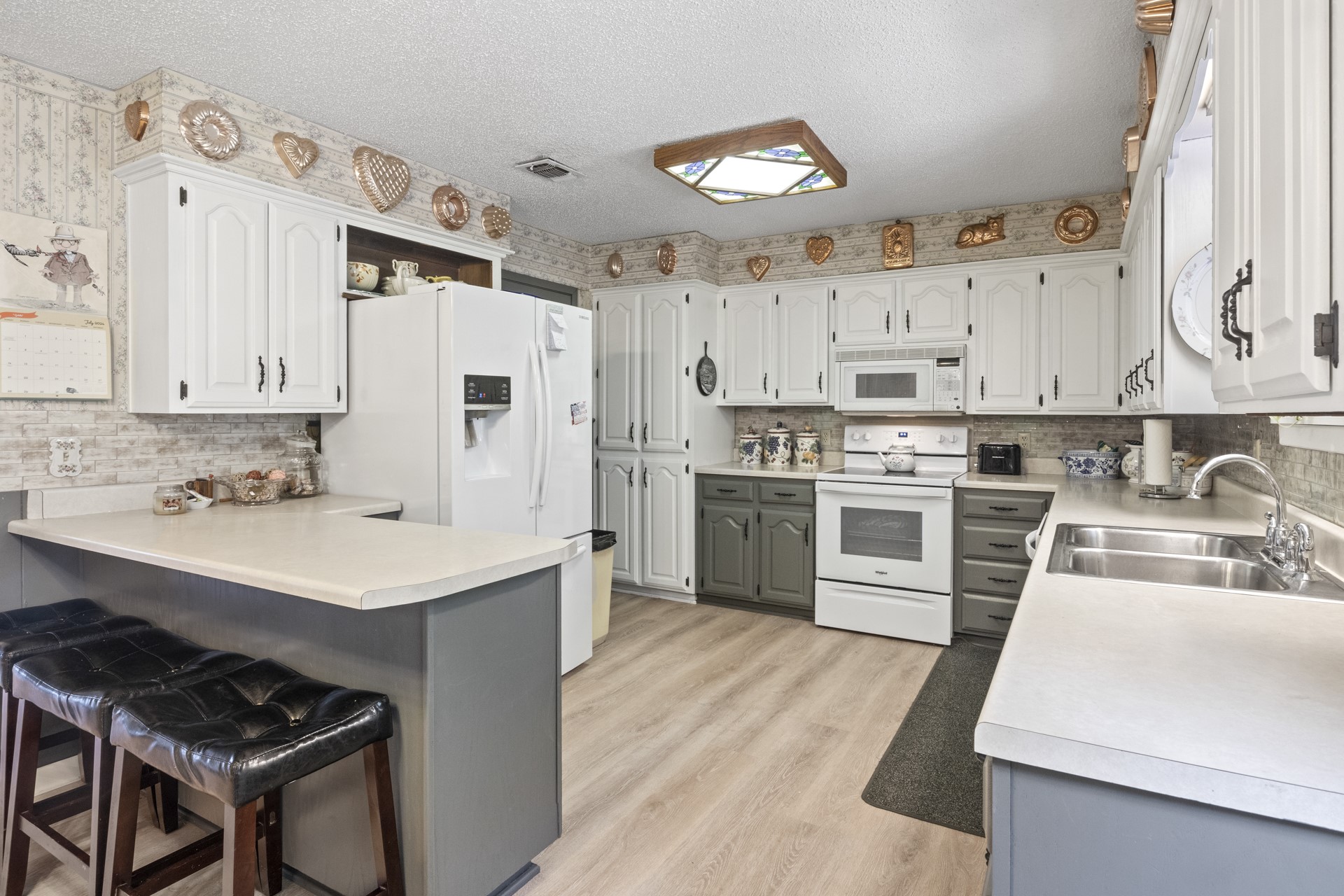 307 E Magnolia Drive