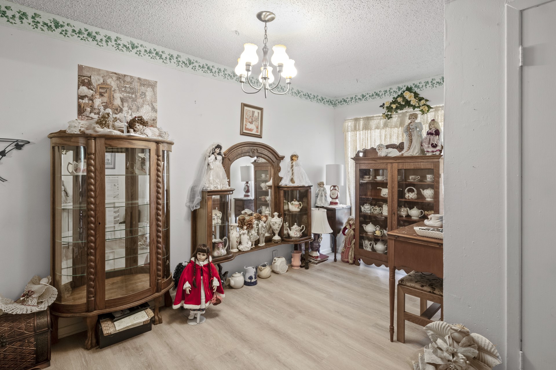 307 E Magnolia Drive