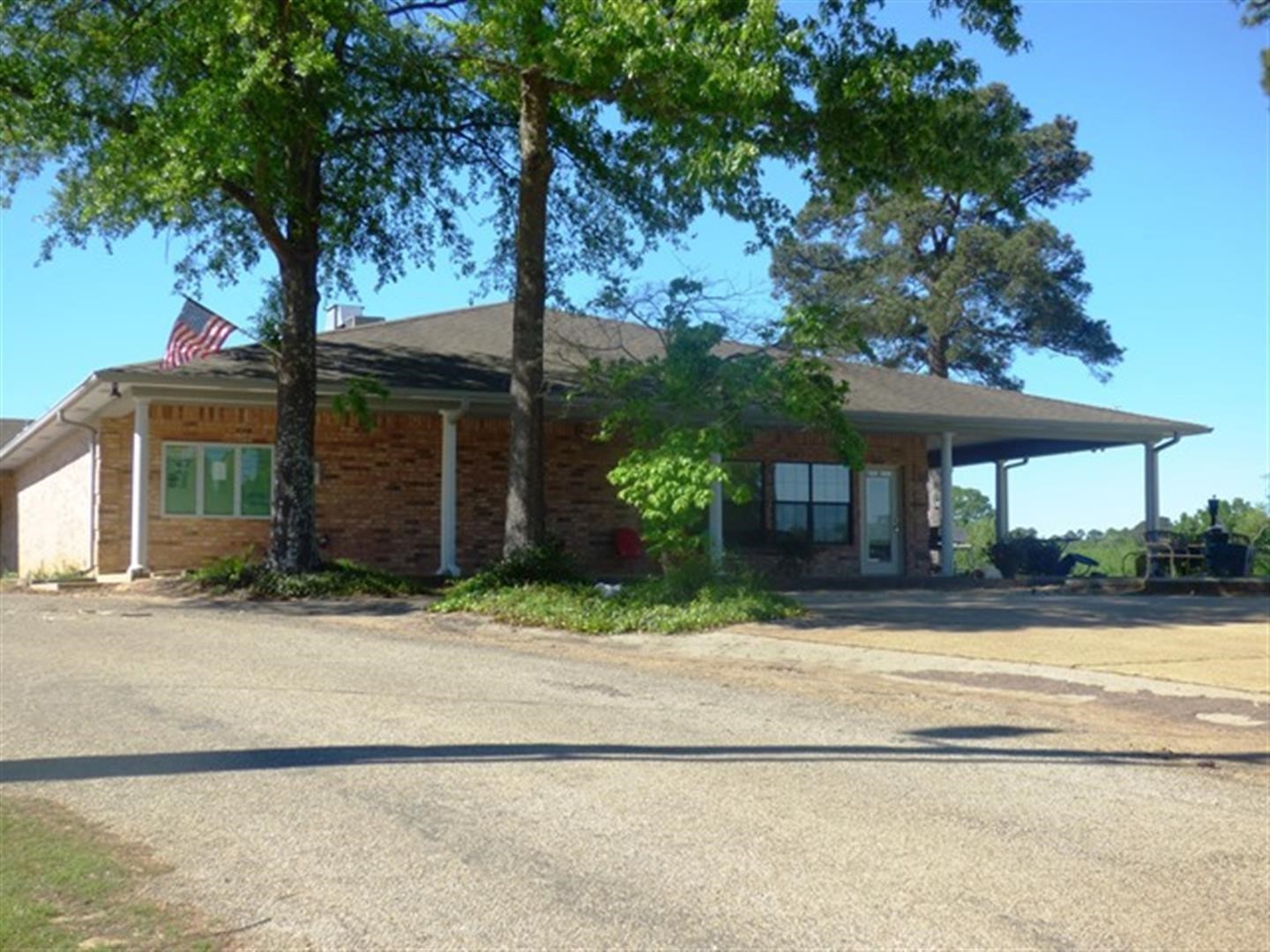 98 County Road 2100