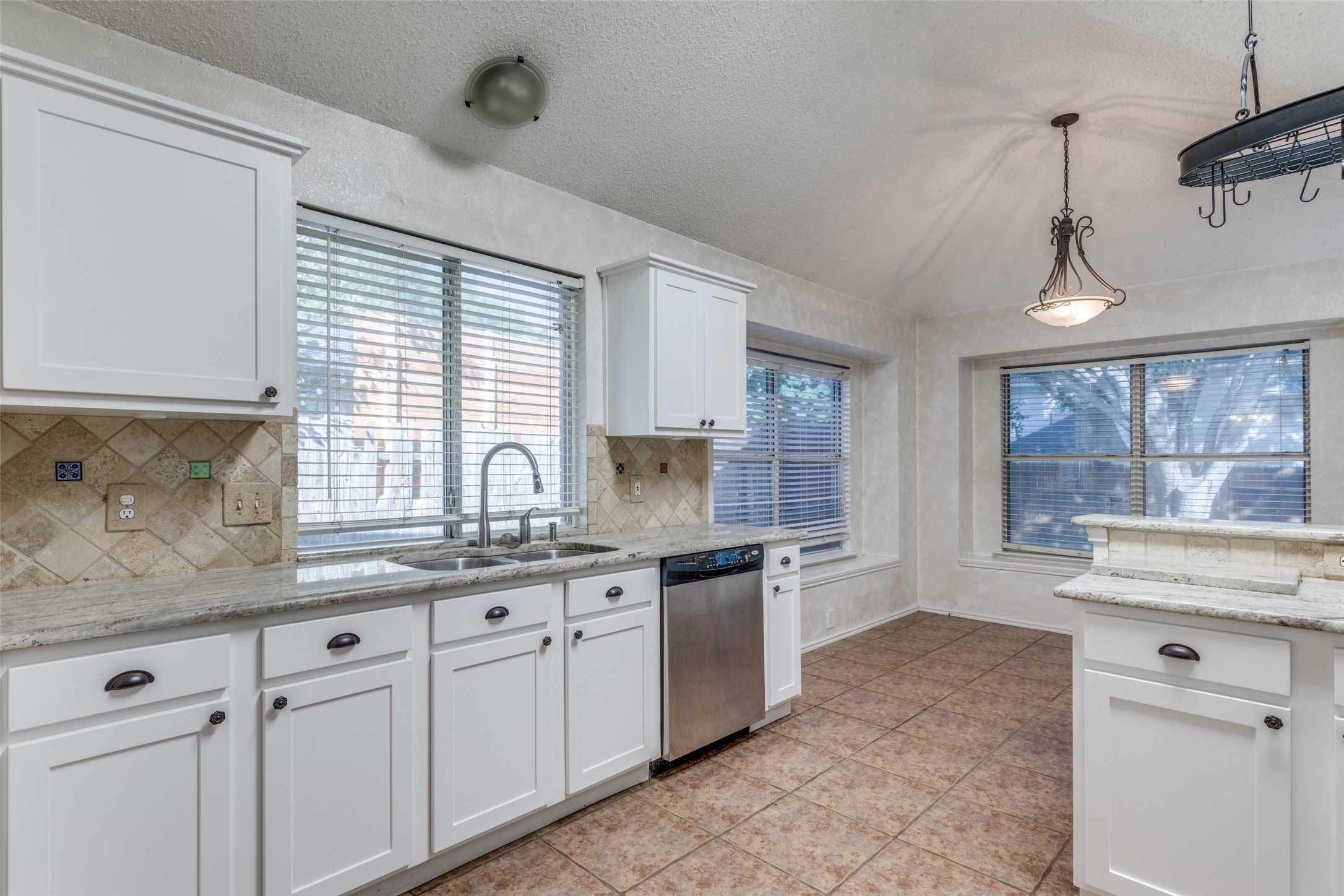 1112 HIGHLAND STATION Drive
