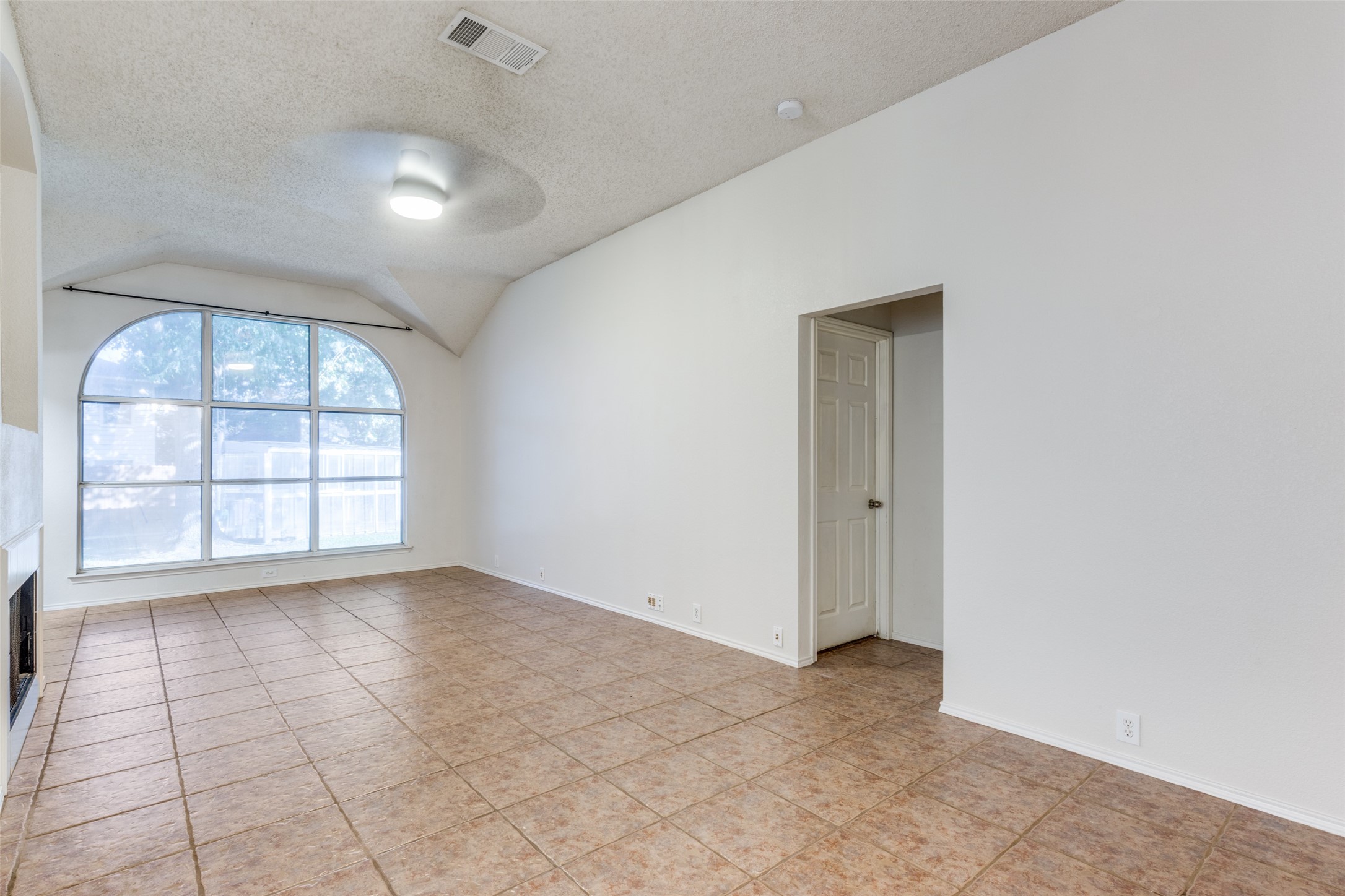 1112 HIGHLAND STATION Drive