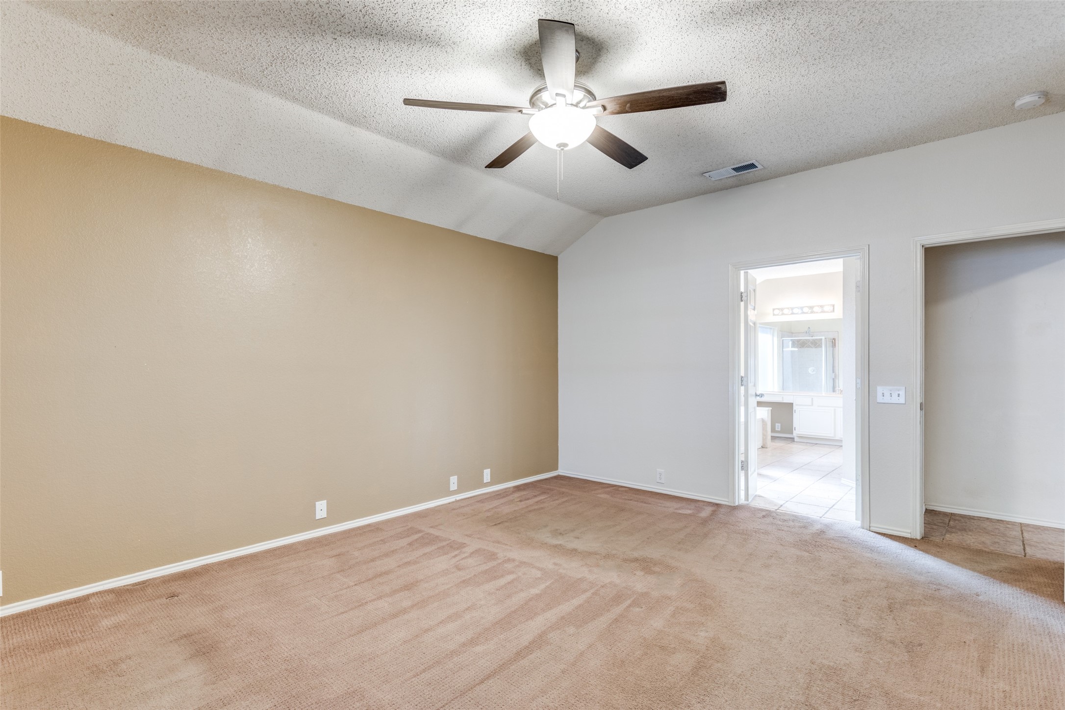 1112 HIGHLAND STATION Drive