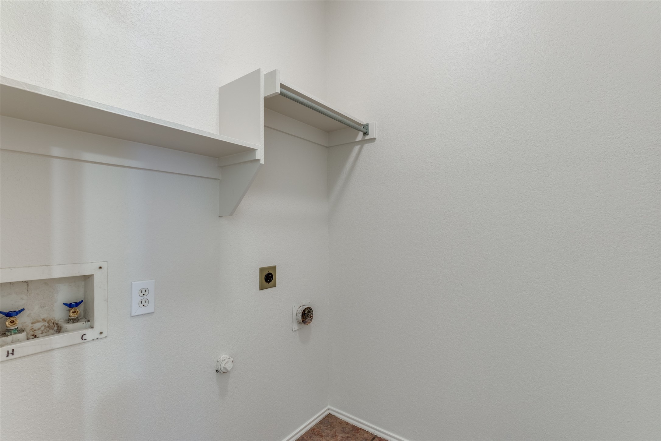 1112 HIGHLAND STATION Drive