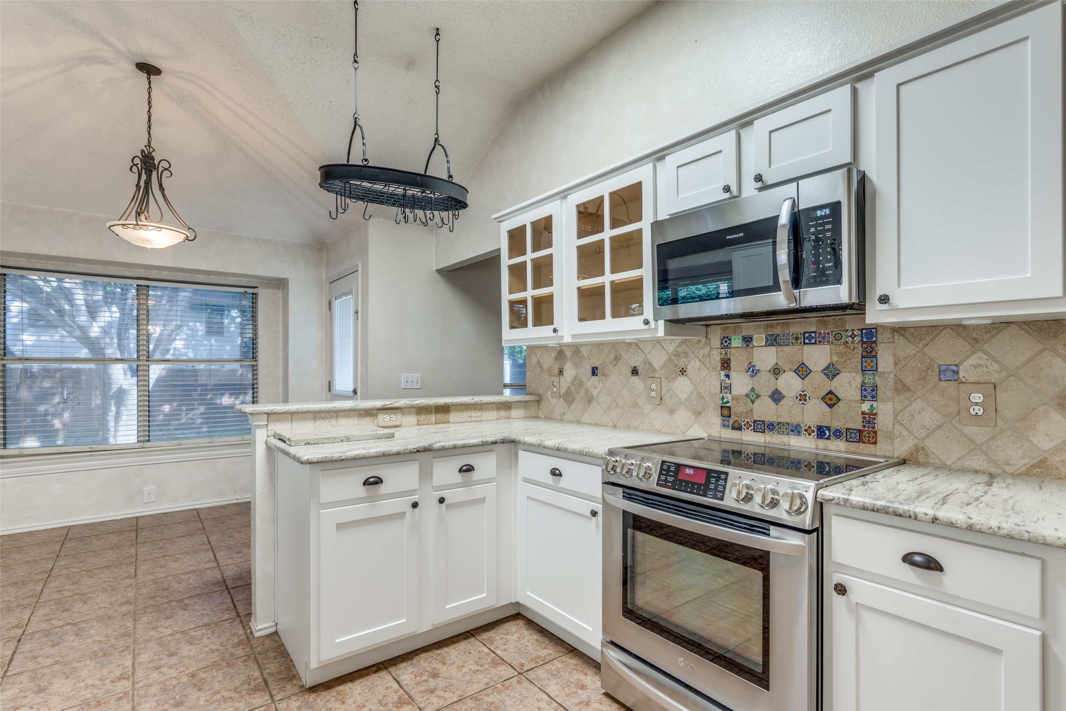 1112 HIGHLAND STATION Drive