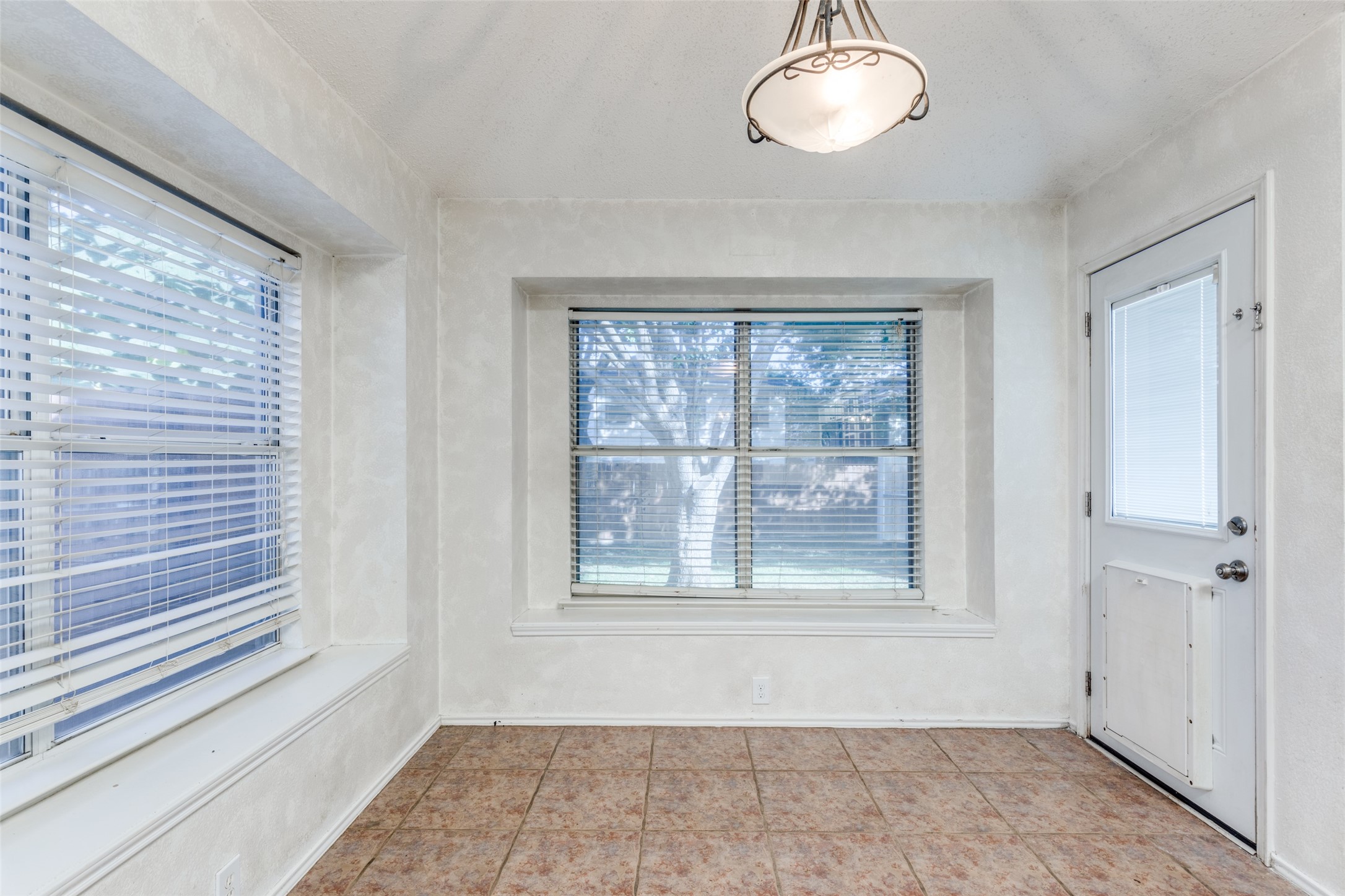 1112 HIGHLAND STATION Drive