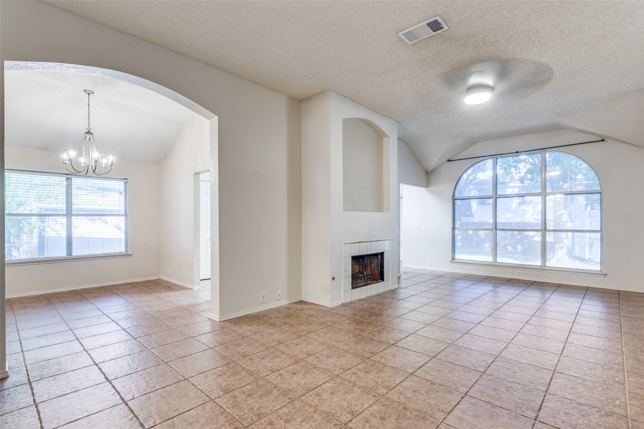 1112 HIGHLAND STATION Drive
