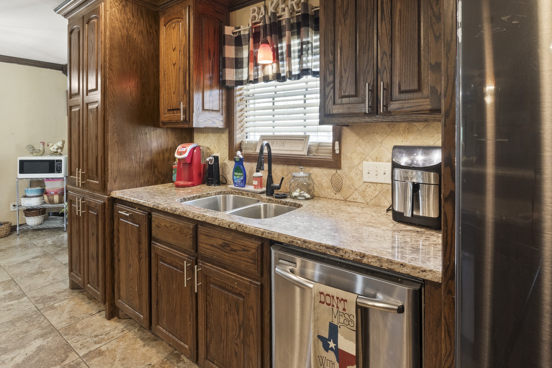 305 Country Club Lane