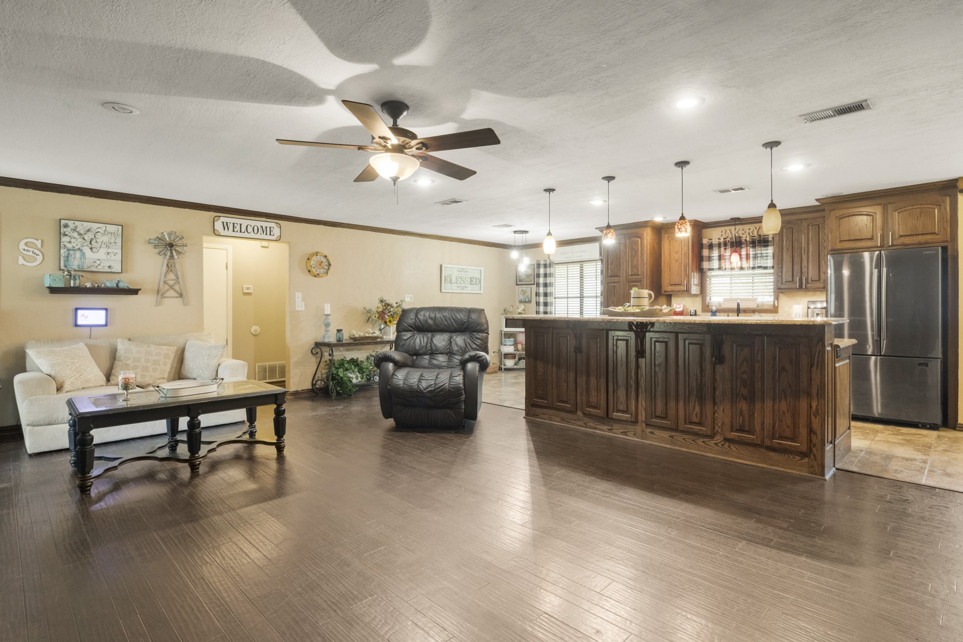 305 Country Club Lane