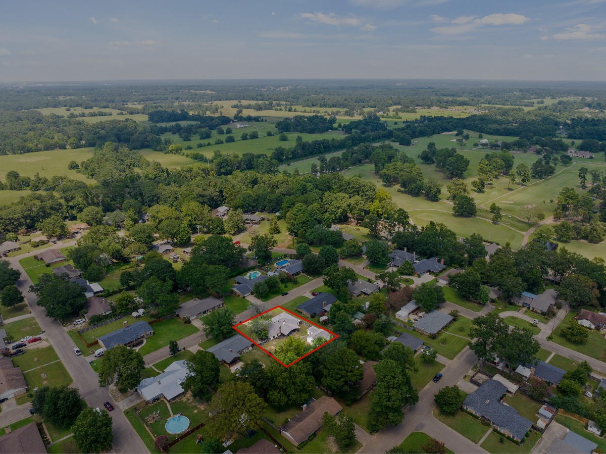 305 Country Club Lane