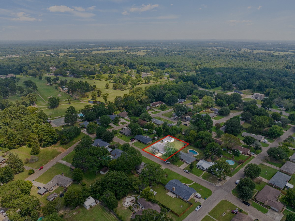 305 Country Club Lane