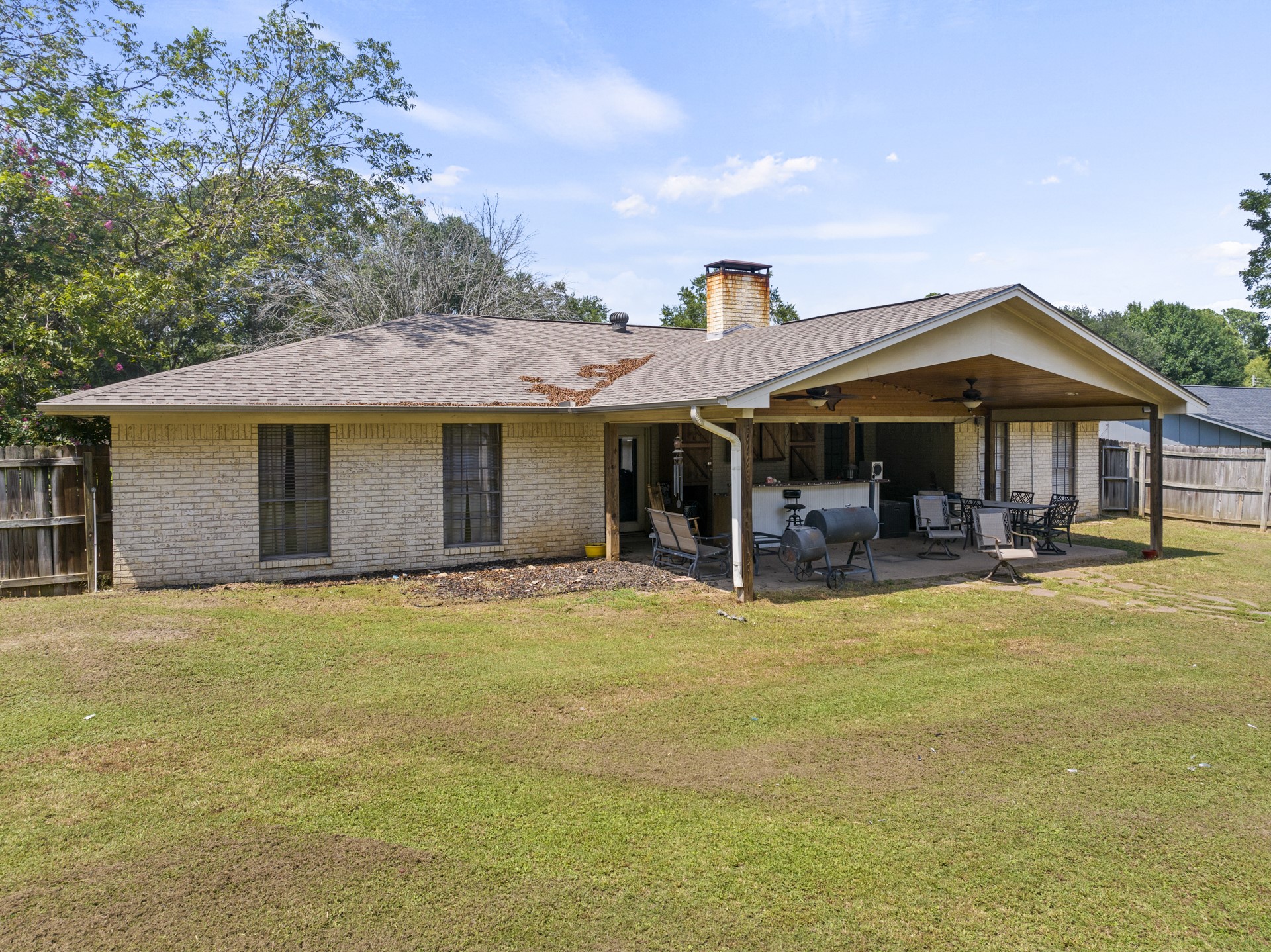 305 Country Club Lane