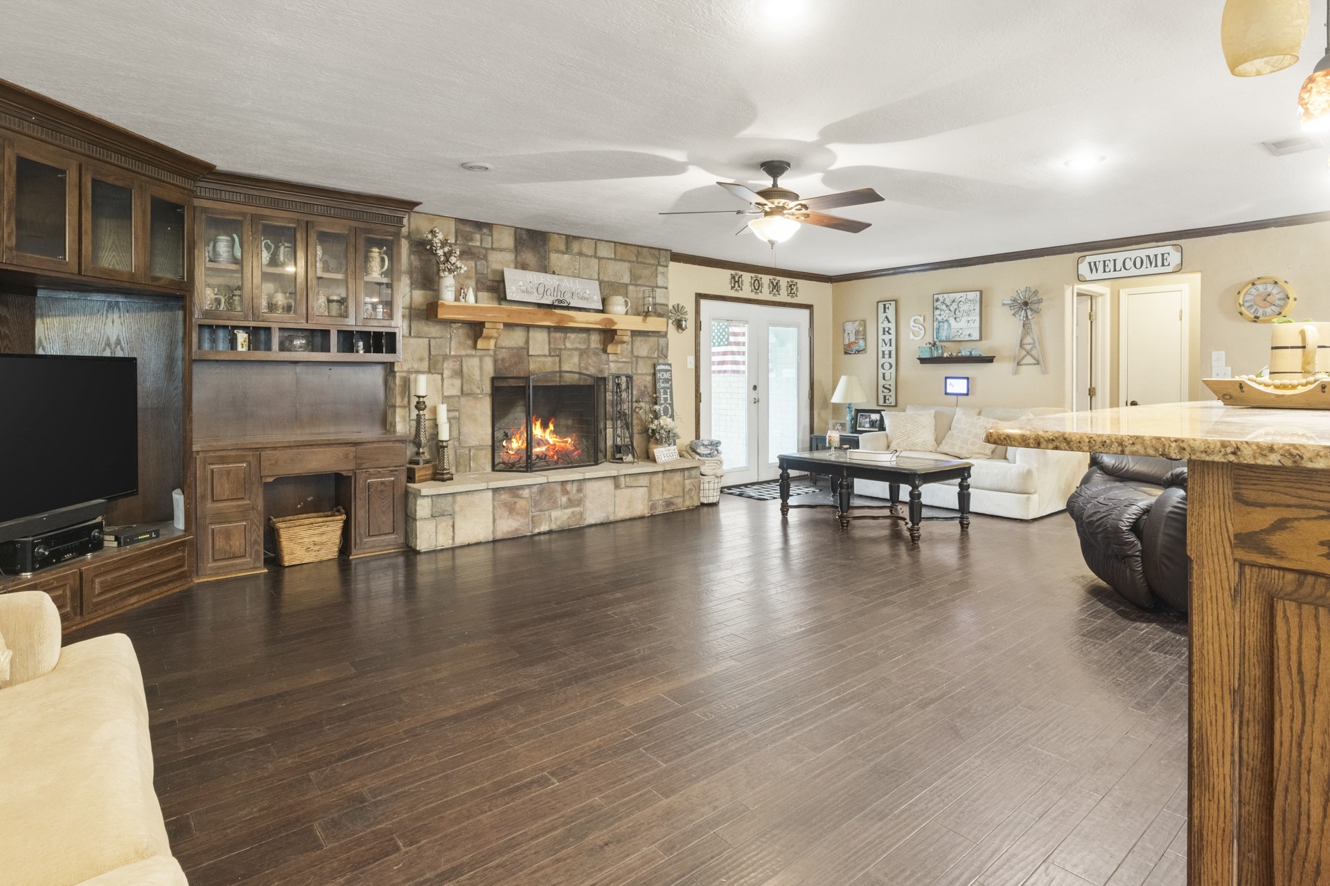 305 Country Club Lane