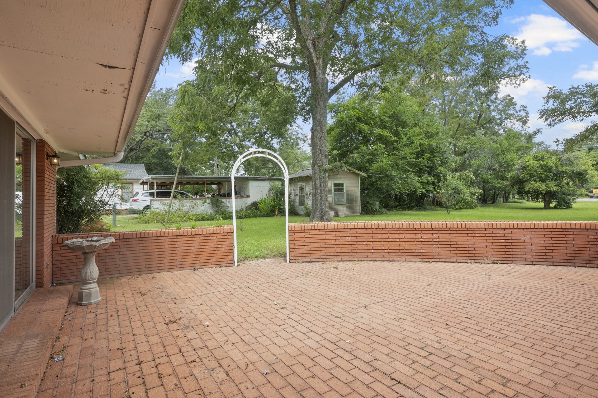704 W 7th Street