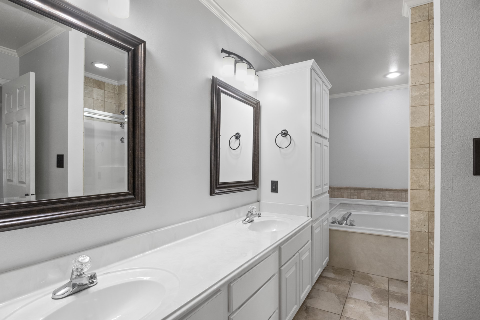 2704 Silver Creek Trail