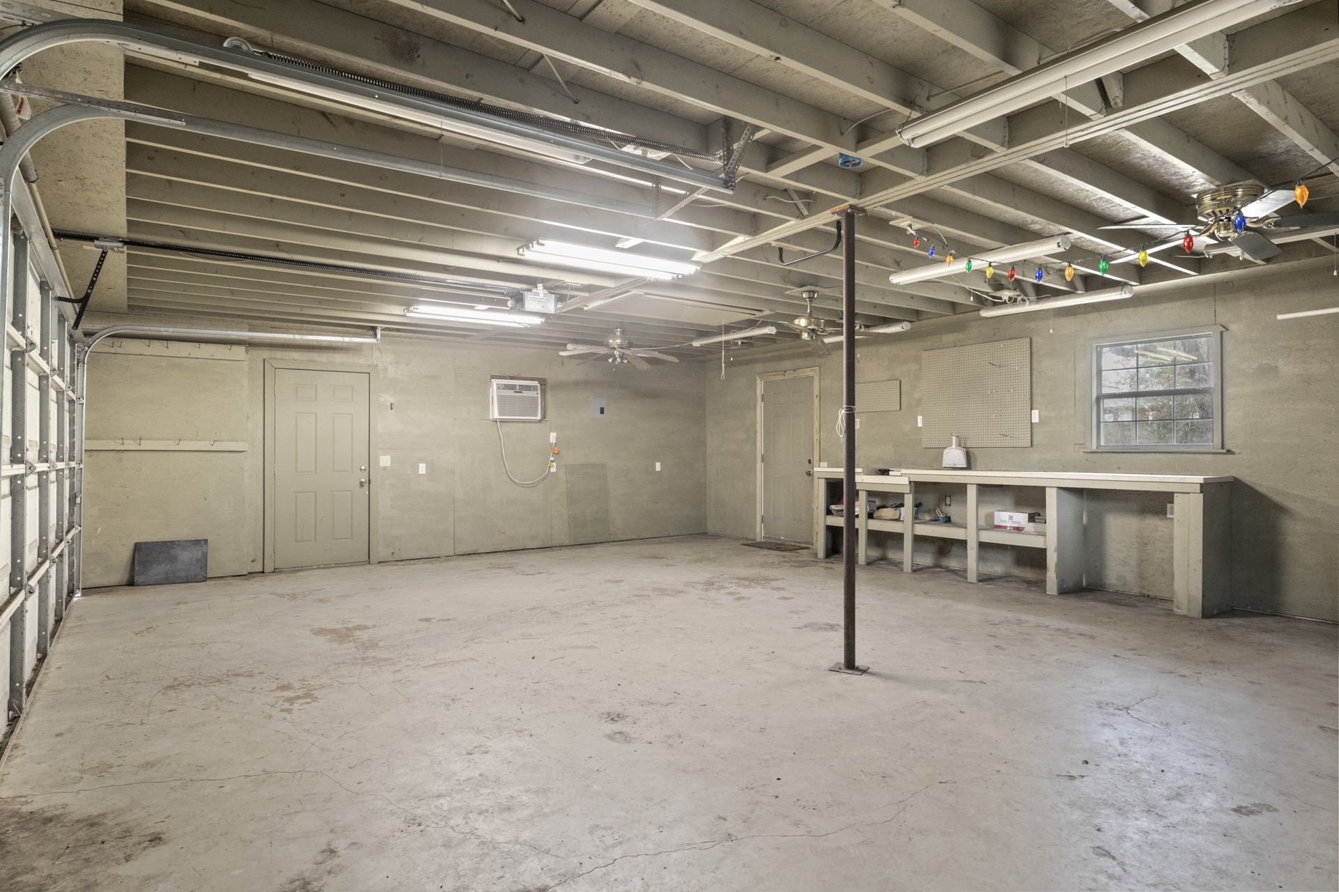 2704 Silver Creek Trail