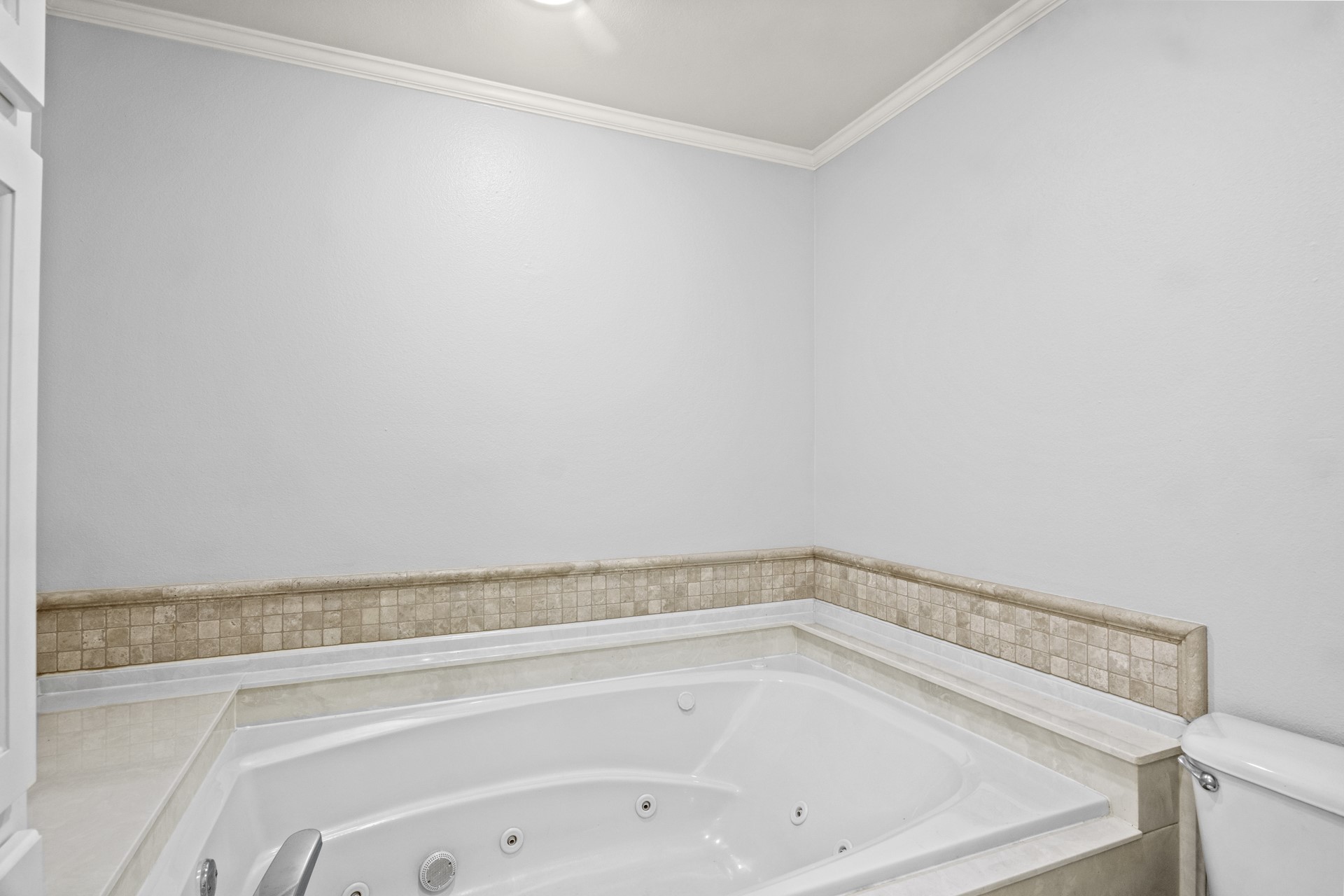 2704 Silver Creek Trail