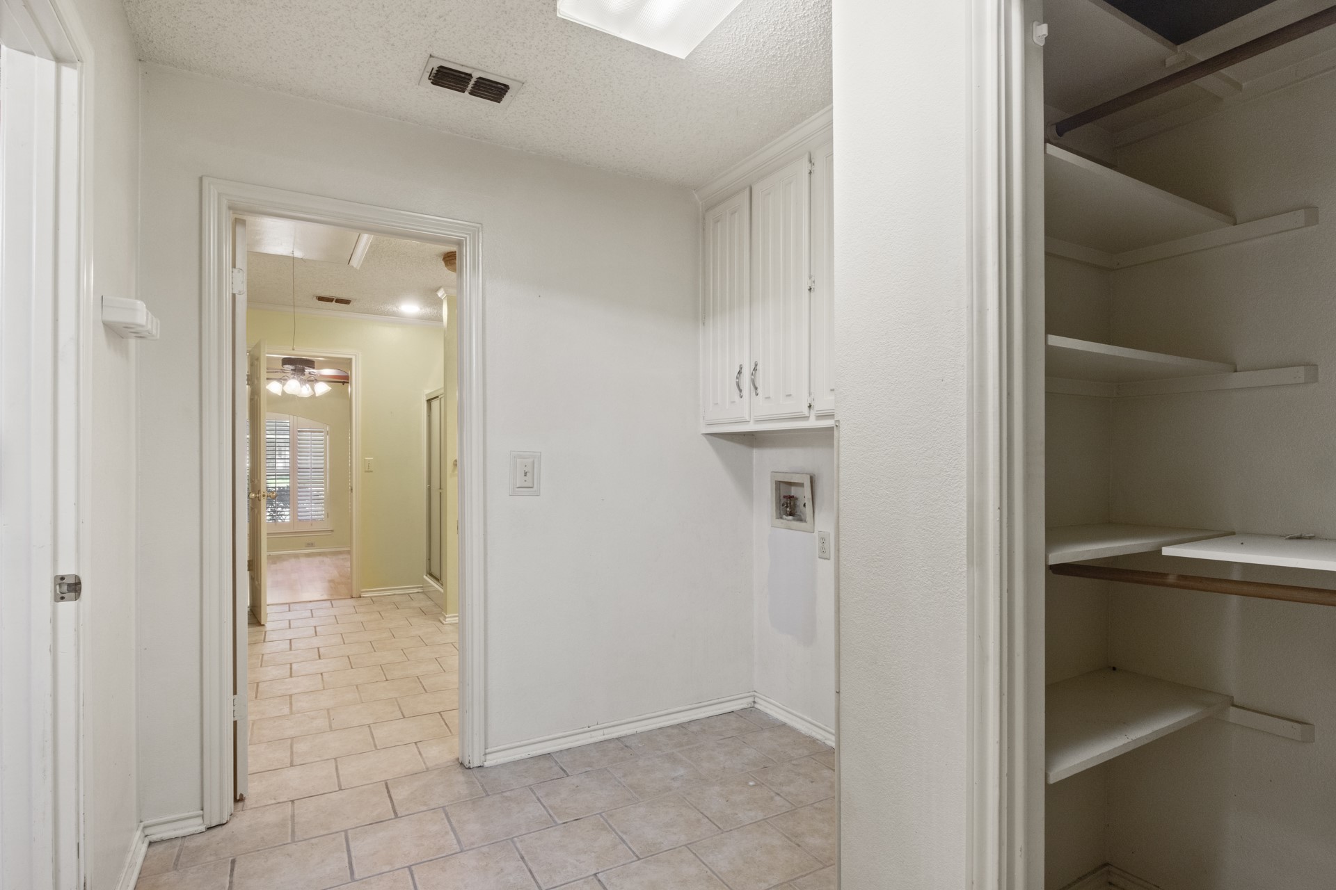 4503 Lakeside Drive