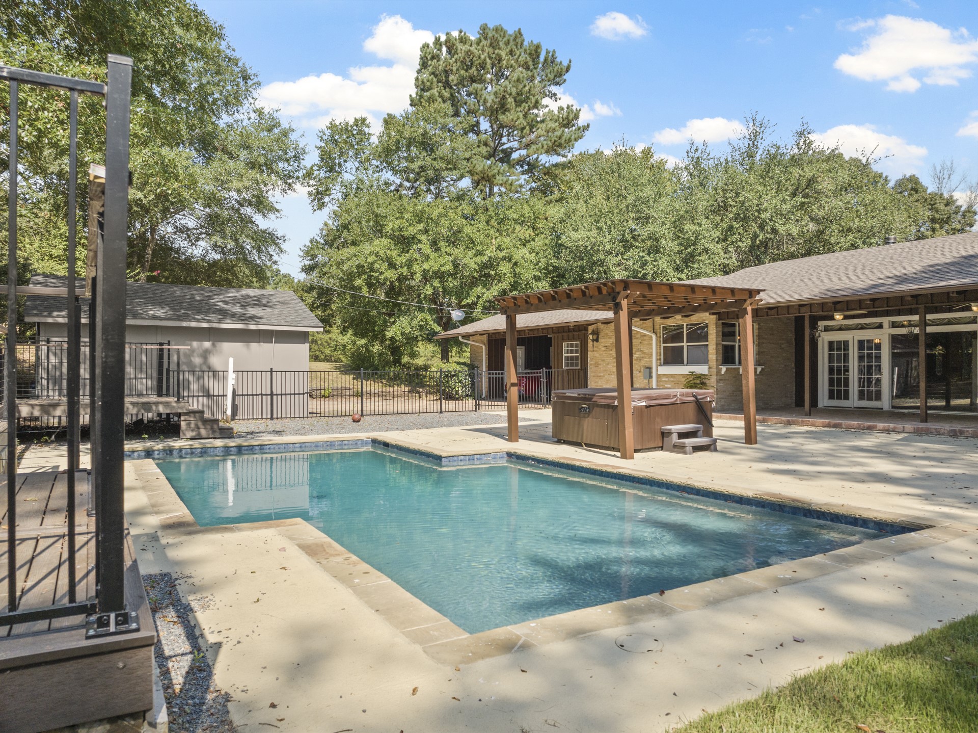 609 Daingerfield Street