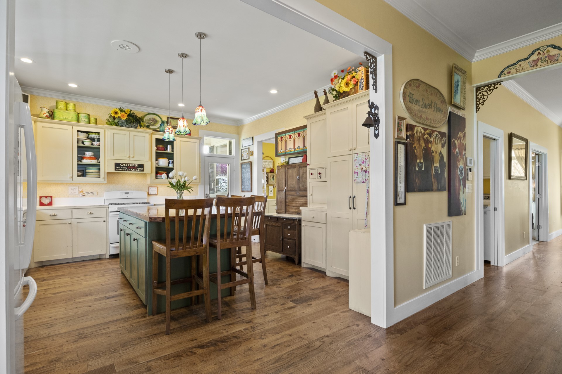 101 County Road 1233