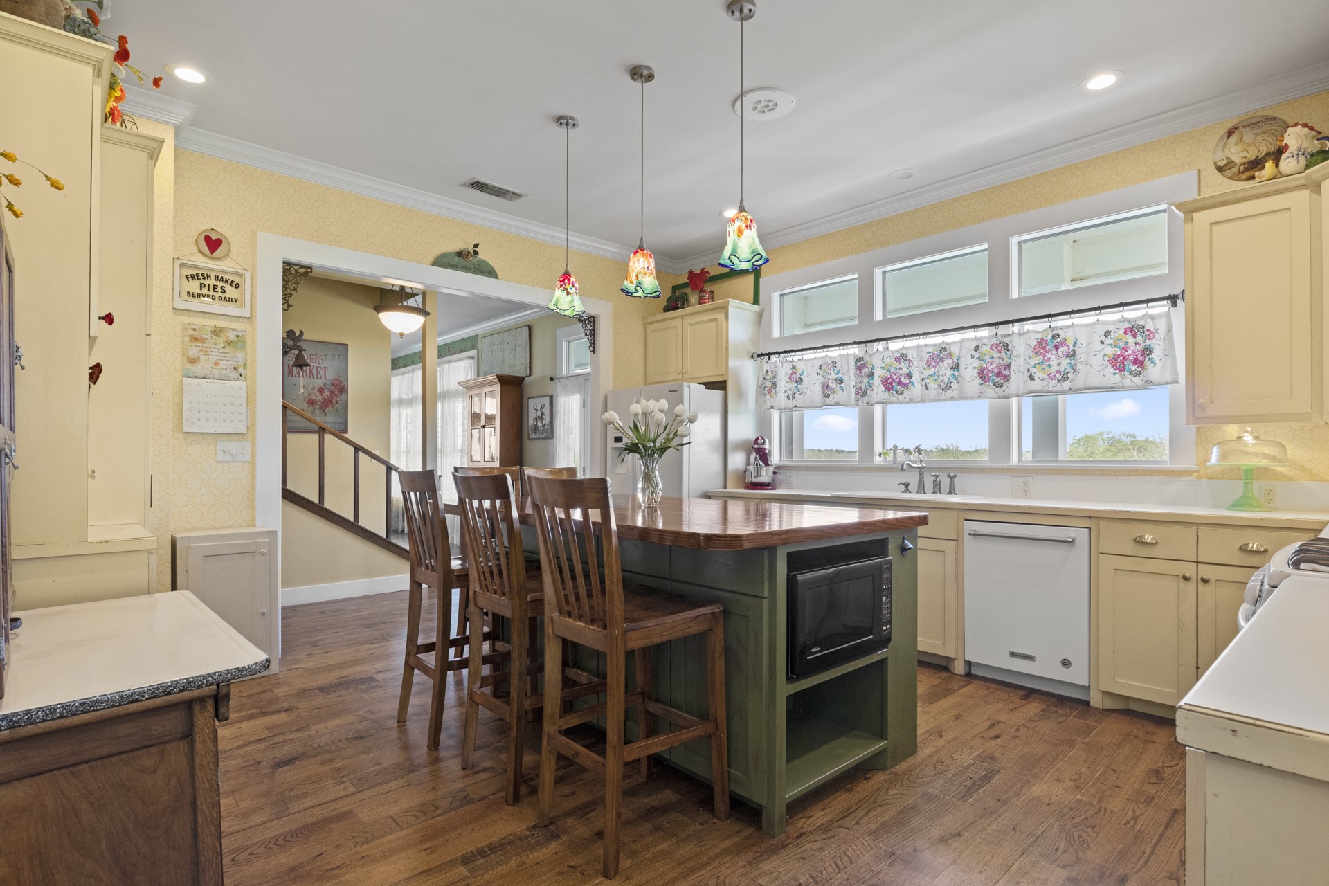 101 County Road 1233