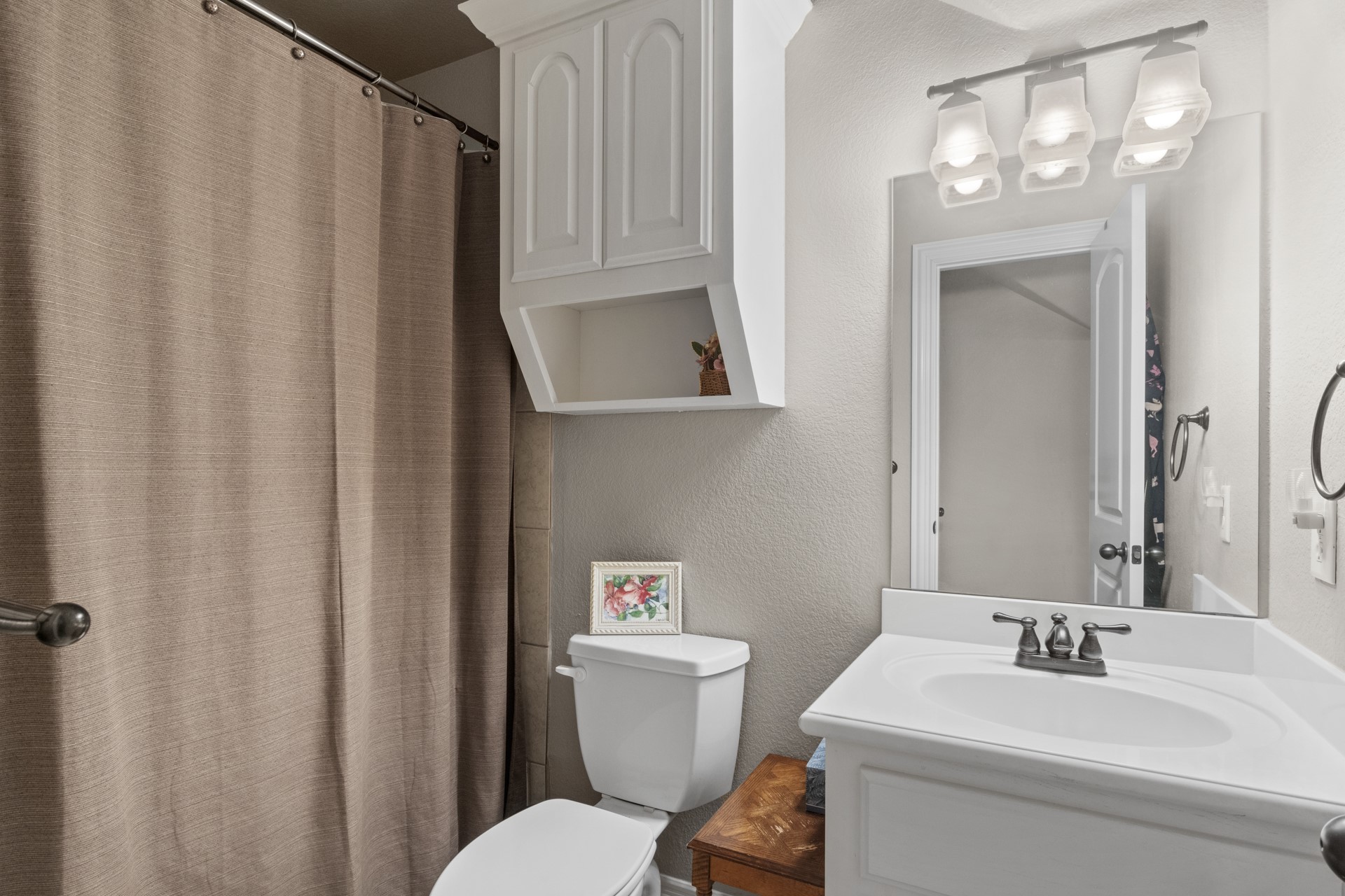 136 Private Road 54166