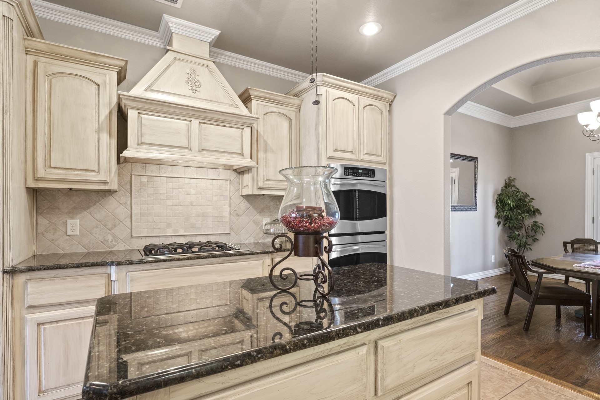 136 Private Road 54166