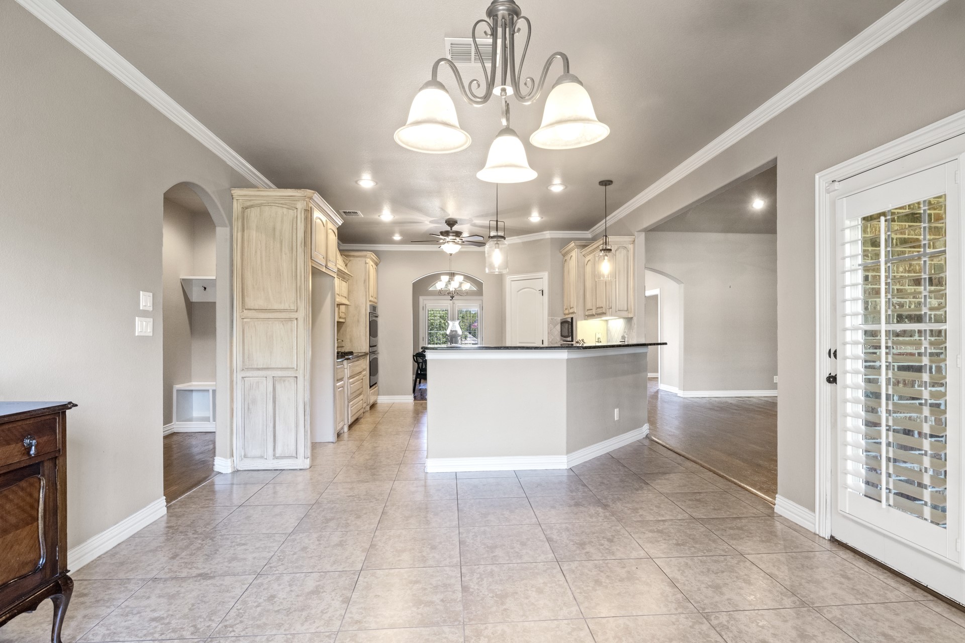 136 Private Road 54166