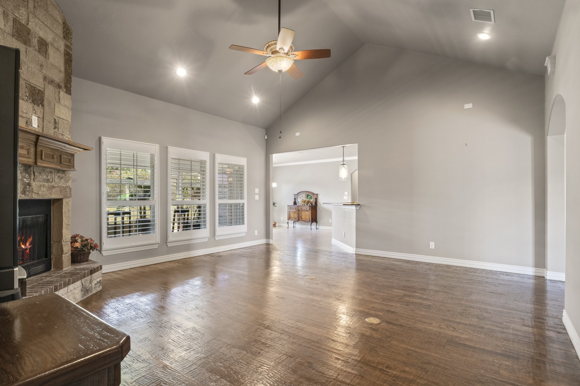 136 Private Road 54166