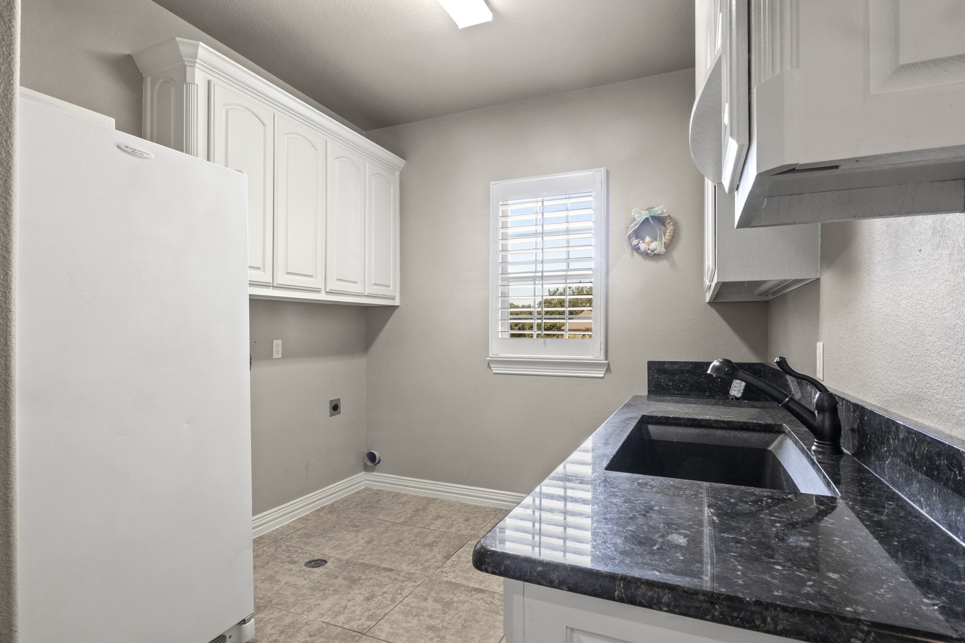 136 Private Road 54166