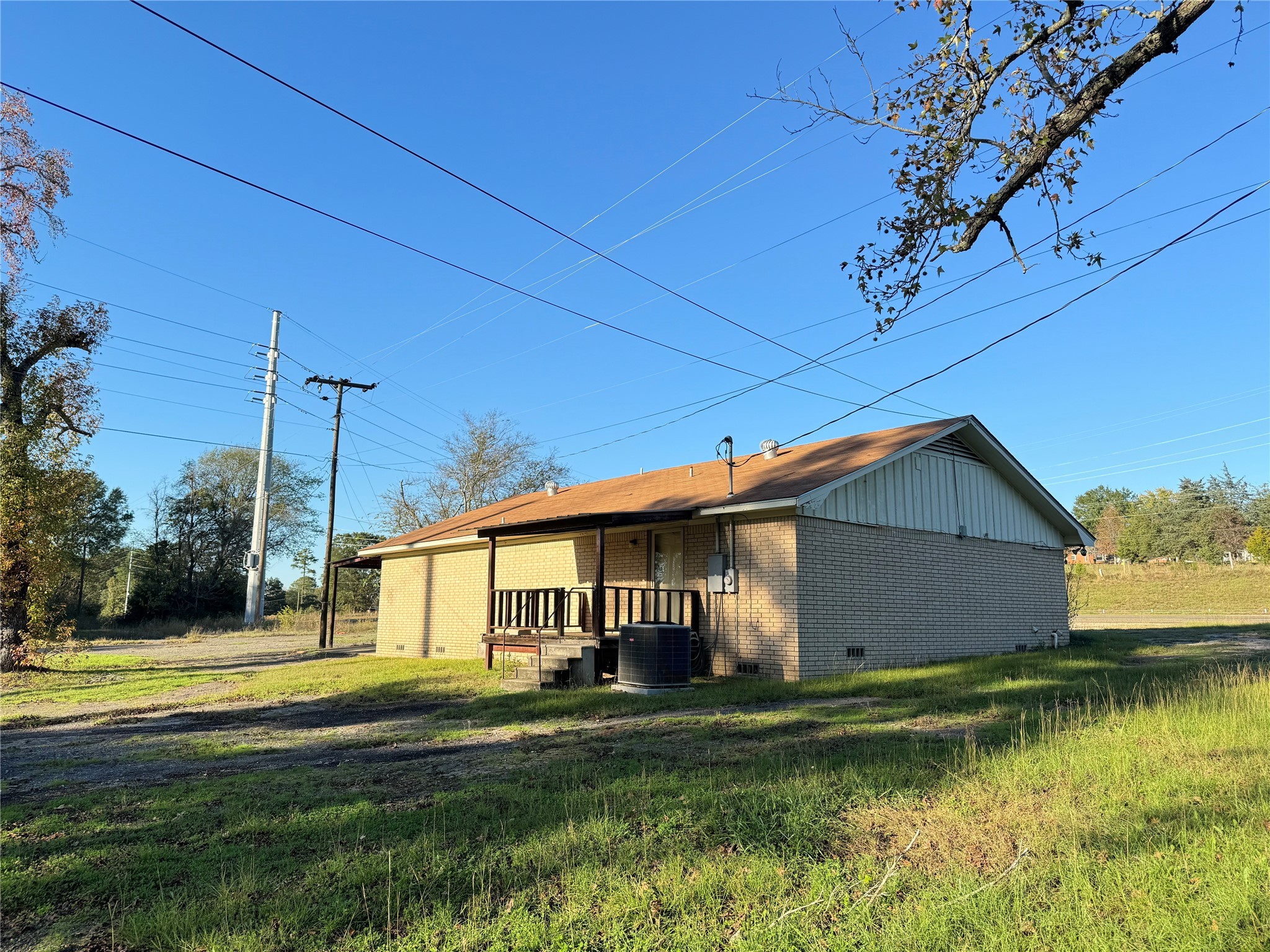 195 County Road 2100 Highway 11