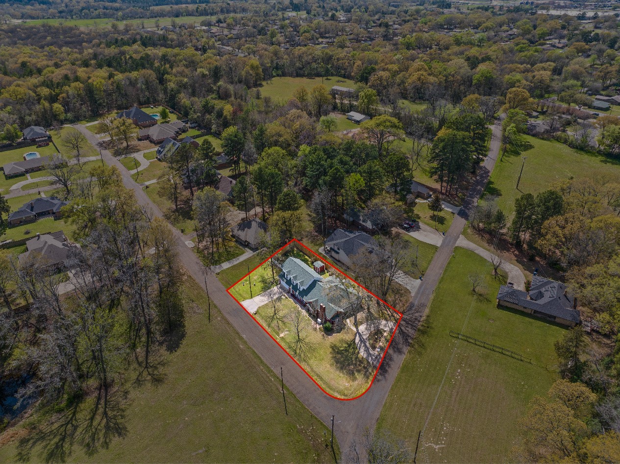 822 Alexander Road
