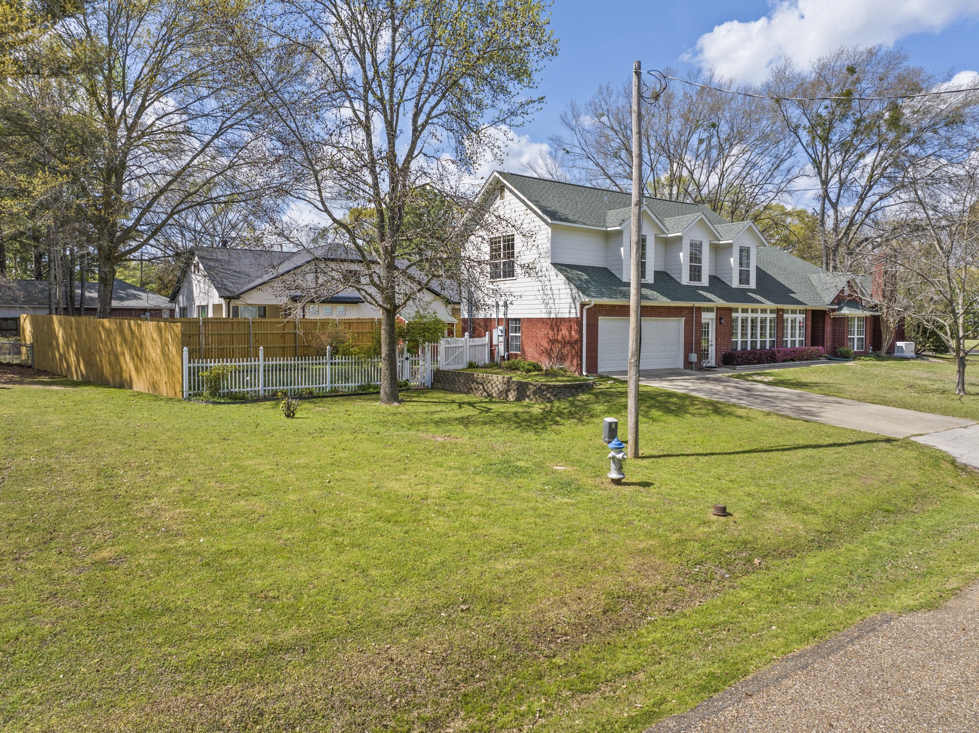 822 Alexander Road