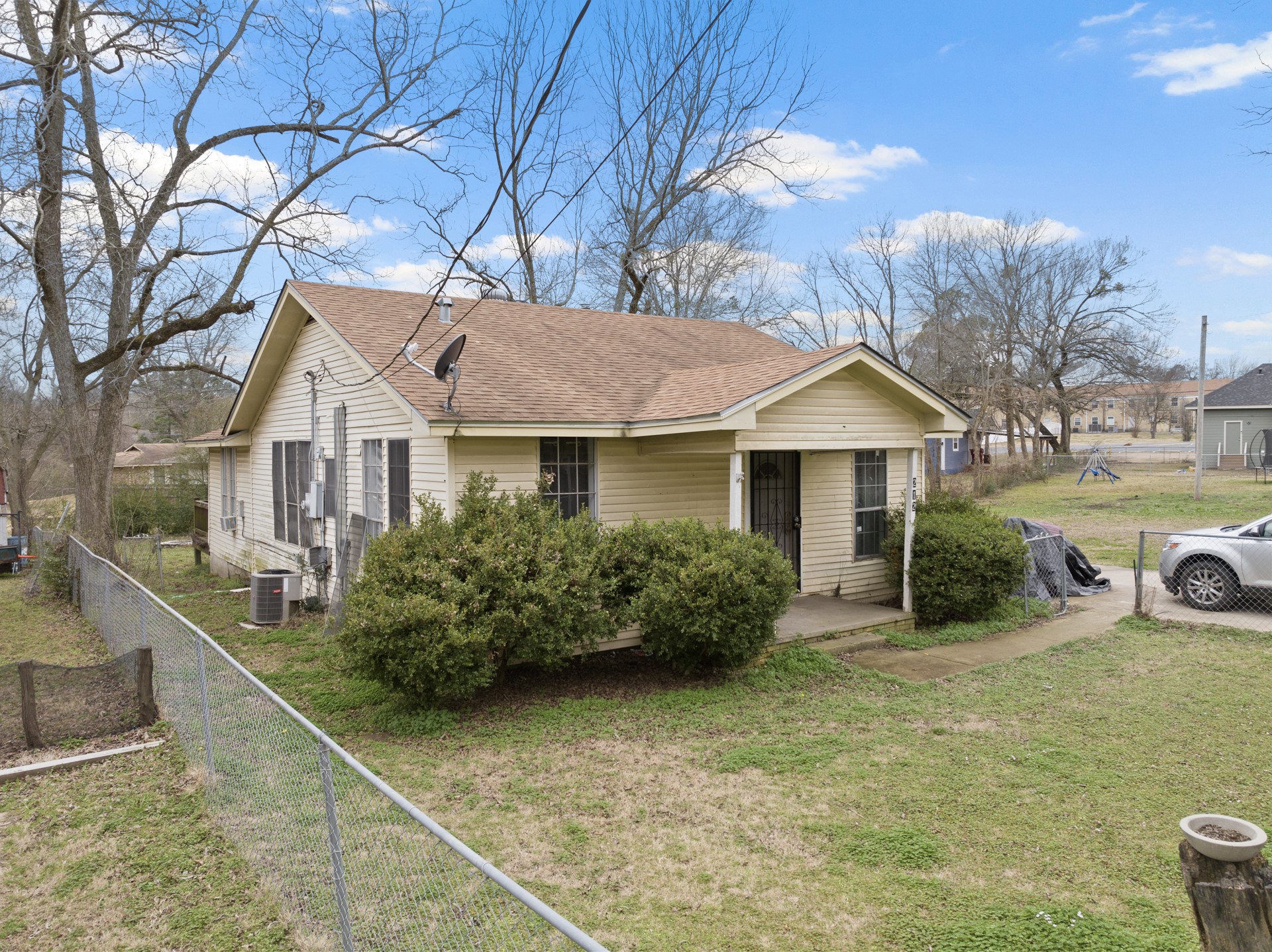 212 Cottonbelt