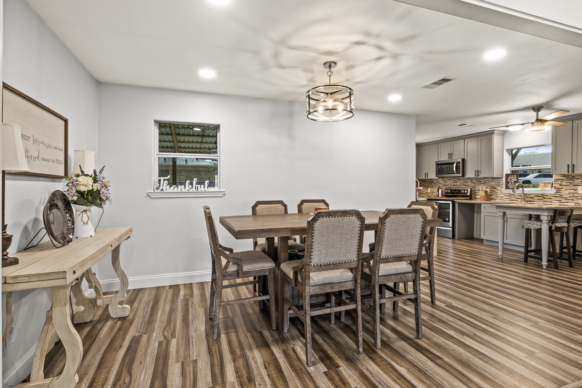 402 E Magnolia Drive