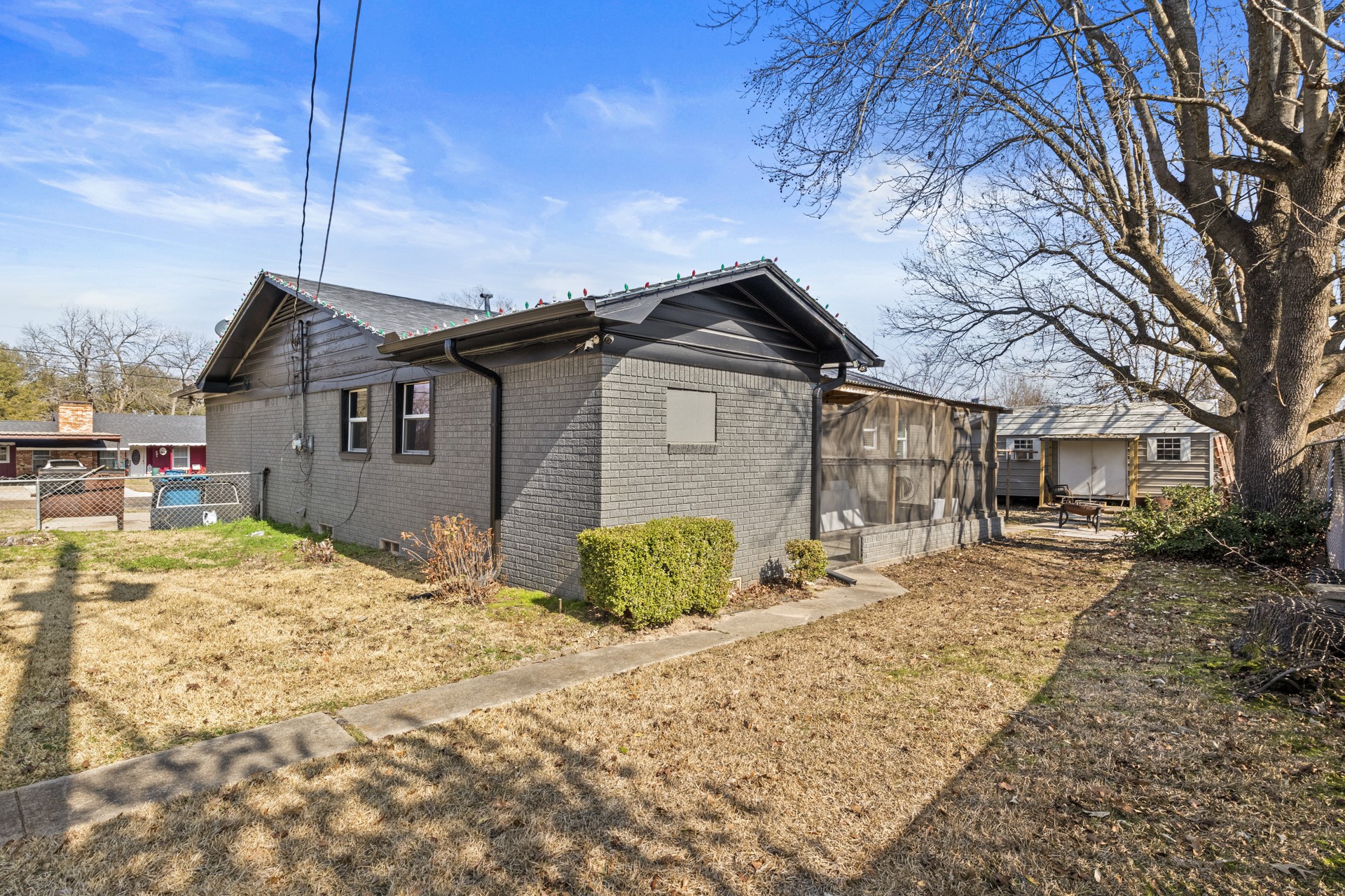 402 E Magnolia Drive