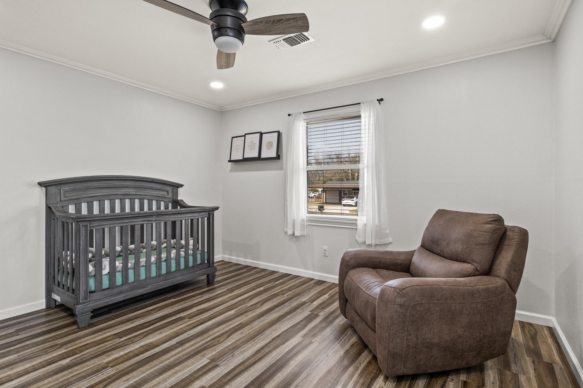 402 E Magnolia Drive