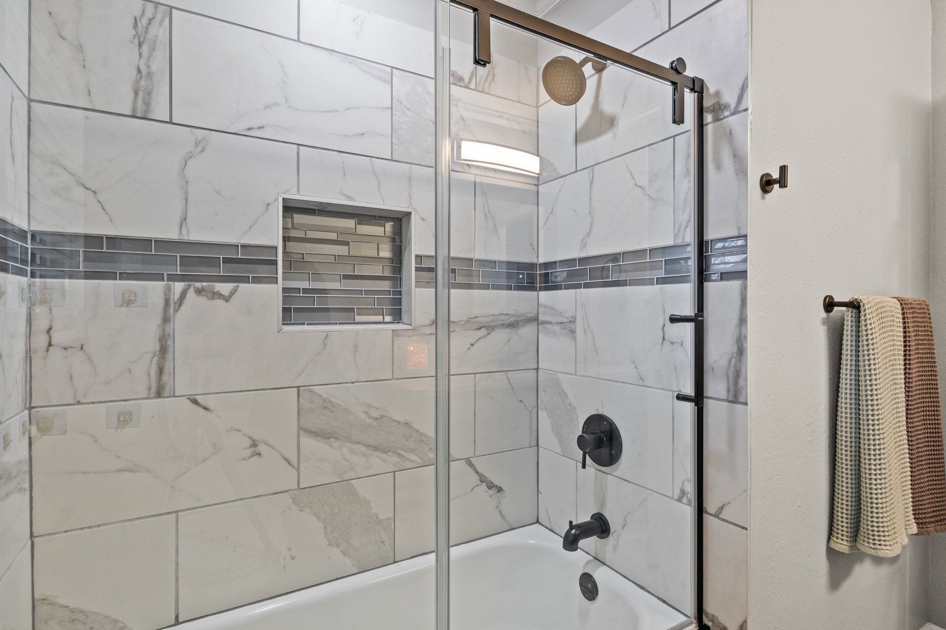 402 E Magnolia Drive