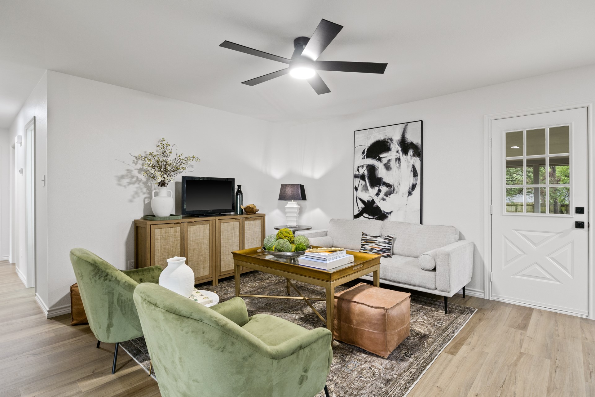 2533 Greenhill Road