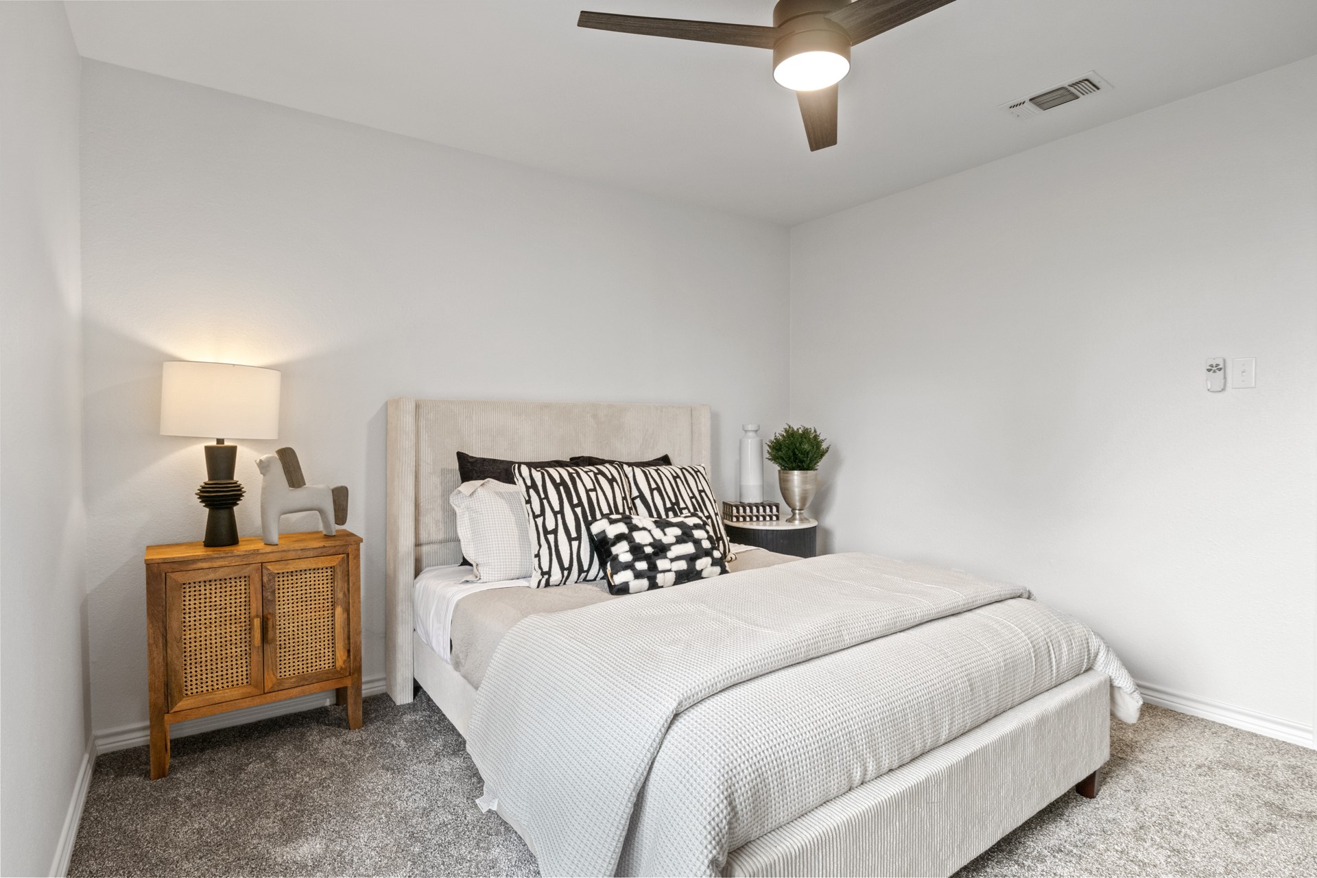 2533 Greenhill Road